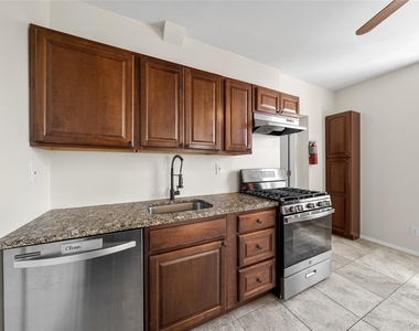 402 Jericho Turnpike - Photo Thumbnail 2