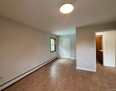 32 Louise Lane - Photo Thumbnail 10