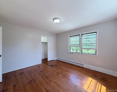 3 Saddle Lane - Photo Thumbnail 7