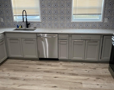 36 Oneida Avenue - Photo Thumbnail 2
