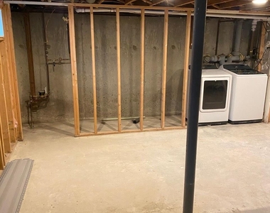 36 Oneida Avenue - Photo Thumbnail 19