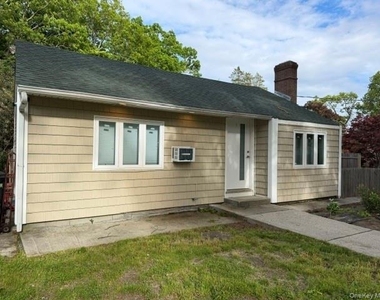 79 Manor Drive - Photo Thumbnail 1