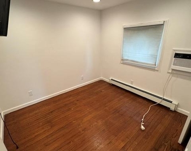 79 Manor Drive - Photo Thumbnail 7