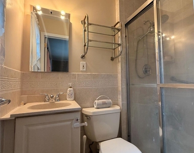 748 Leslie Lane - Photo Thumbnail 10