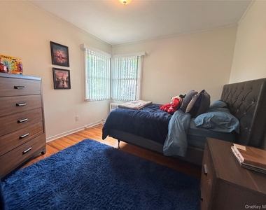 748 Leslie Lane - Photo Thumbnail 7