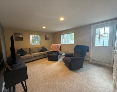 748 Leslie Lane - Photo Thumbnail 11