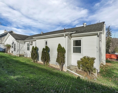 447 Clove Road - Photo Thumbnail 28