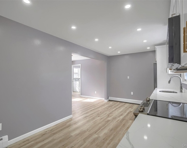 447 Clove Road - Photo Thumbnail 16