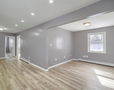 447 Clove Road - Photo Thumbnail 10