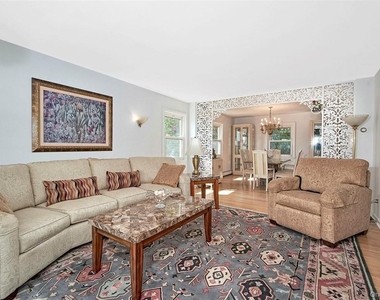 28 Beechwood Avenue - Photo Thumbnail 3