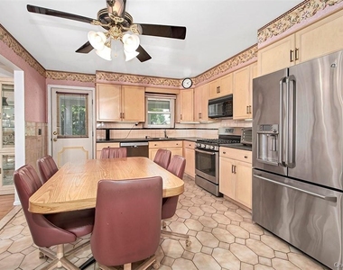 28 Beechwood Avenue - Photo Thumbnail 6