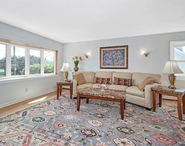 28 Beechwood Avenue - Photo Thumbnail 2