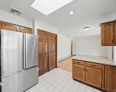 30 Shore Boulevard - Photo Thumbnail 14