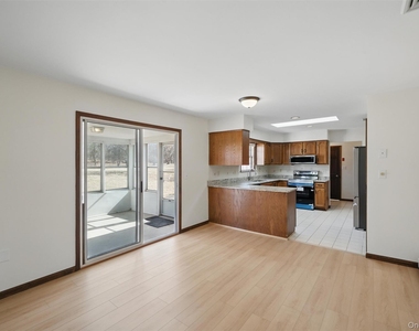 30 Shore Boulevard - Photo Thumbnail 9