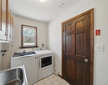 30 Shore Boulevard - Photo Thumbnail 16
