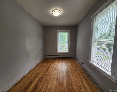 15 Lake Avenue - Photo Thumbnail 16