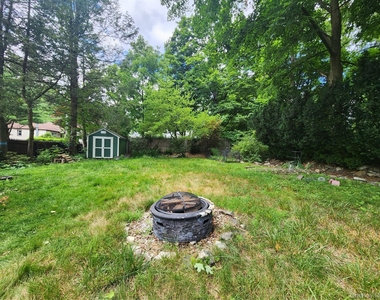 15 Lake Avenue - Photo Thumbnail 22