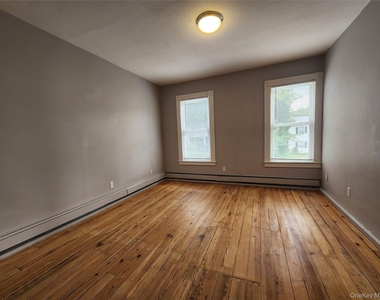 15 Lake Avenue - Photo Thumbnail 11