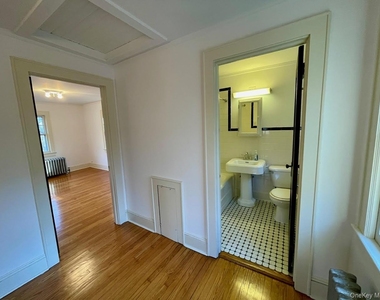 50 Rosetown Road - Photo Thumbnail 14