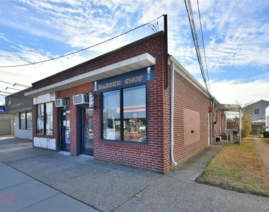 542 East Meadow - Photo Thumbnail 3