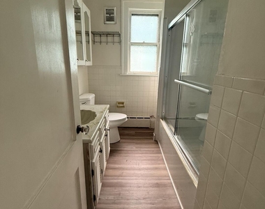 602 Morris Street - Photo Thumbnail 5
