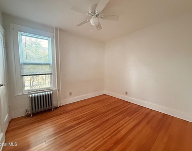 602 Morris Street - Photo Thumbnail 7