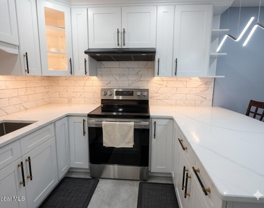 1747 Oneida Street - Photo Thumbnail 9