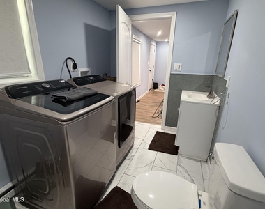1747 Oneida Street - Photo Thumbnail 14