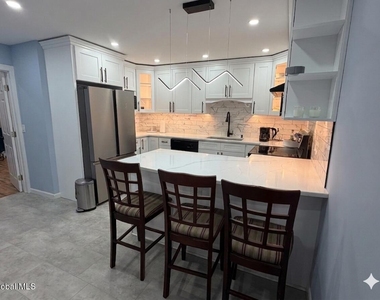 1747 Oneida Street - Photo Thumbnail 7
