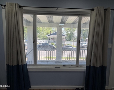 1747 Oneida Street - Photo Thumbnail 6