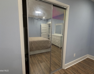 1747 Oneida Street - Photo Thumbnail 18