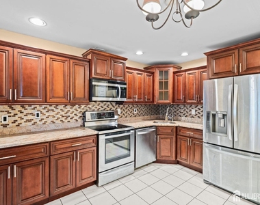 19 John Paul Jones Drive - Photo Thumbnail 8