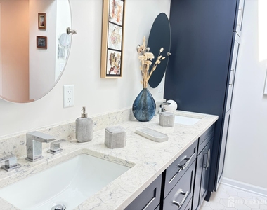 98 Sayre Drive - Photo Thumbnail 16
