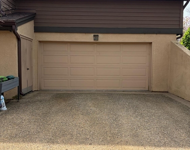 98 Sayre Drive - Photo Thumbnail 21