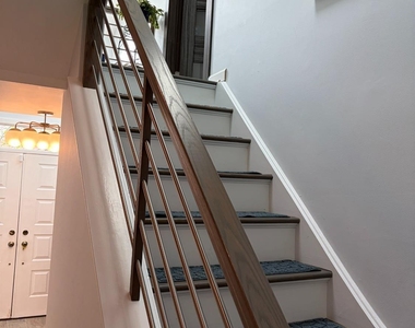 98 Sayre Drive - Photo Thumbnail 14
