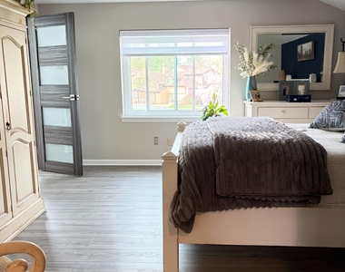 98 Sayre Drive - Photo Thumbnail 19
