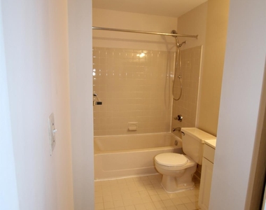 4707 Ravens Crest Drive - Photo Thumbnail 16