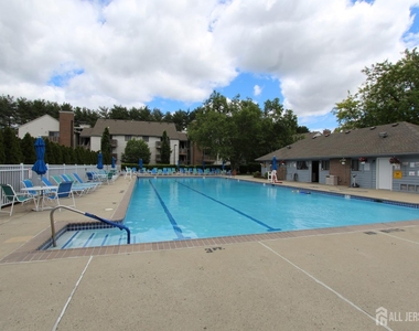 4707 Ravens Crest Drive - Photo Thumbnail 28