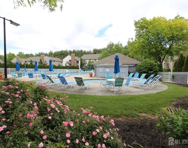 4707 Ravens Crest Drive - Photo Thumbnail 31