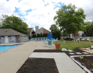 4707 Ravens Crest Drive - Photo Thumbnail 30