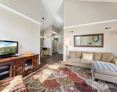 48 Rutland Lane - Photo Thumbnail 8