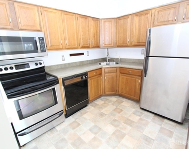 1112 Aspen Drive - Photo Thumbnail 8