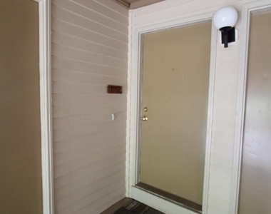 1112 Aspen Drive - Photo Thumbnail 16