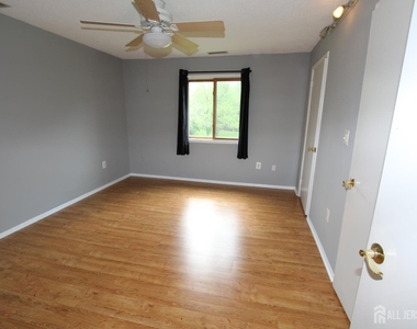 1112 Aspen Drive - Photo Thumbnail 10
