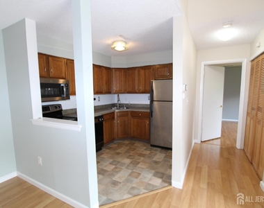 1112 Aspen Drive - Photo Thumbnail 7