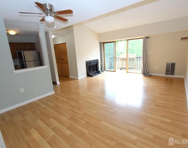 1112 Aspen Drive - Photo Thumbnail 6