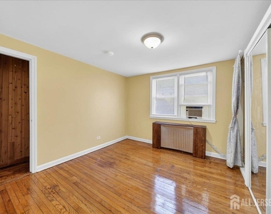 513 Brooklawn Avenue - Photo Thumbnail 6