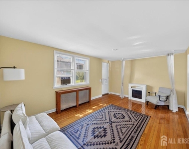 513 Brooklawn Avenue - Photo Thumbnail 2
