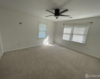 15 Hope Drive - Photo Thumbnail 10
