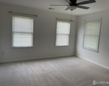 15 Hope Drive - Photo Thumbnail 9